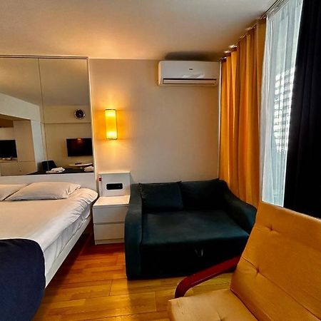 Apartment Twin Towers David バトゥーミ エクステリア 写真