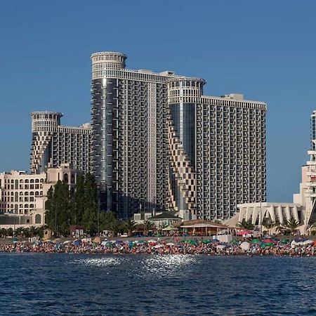 Apartment Twin Towers David バトゥーミ エクステリア 写真