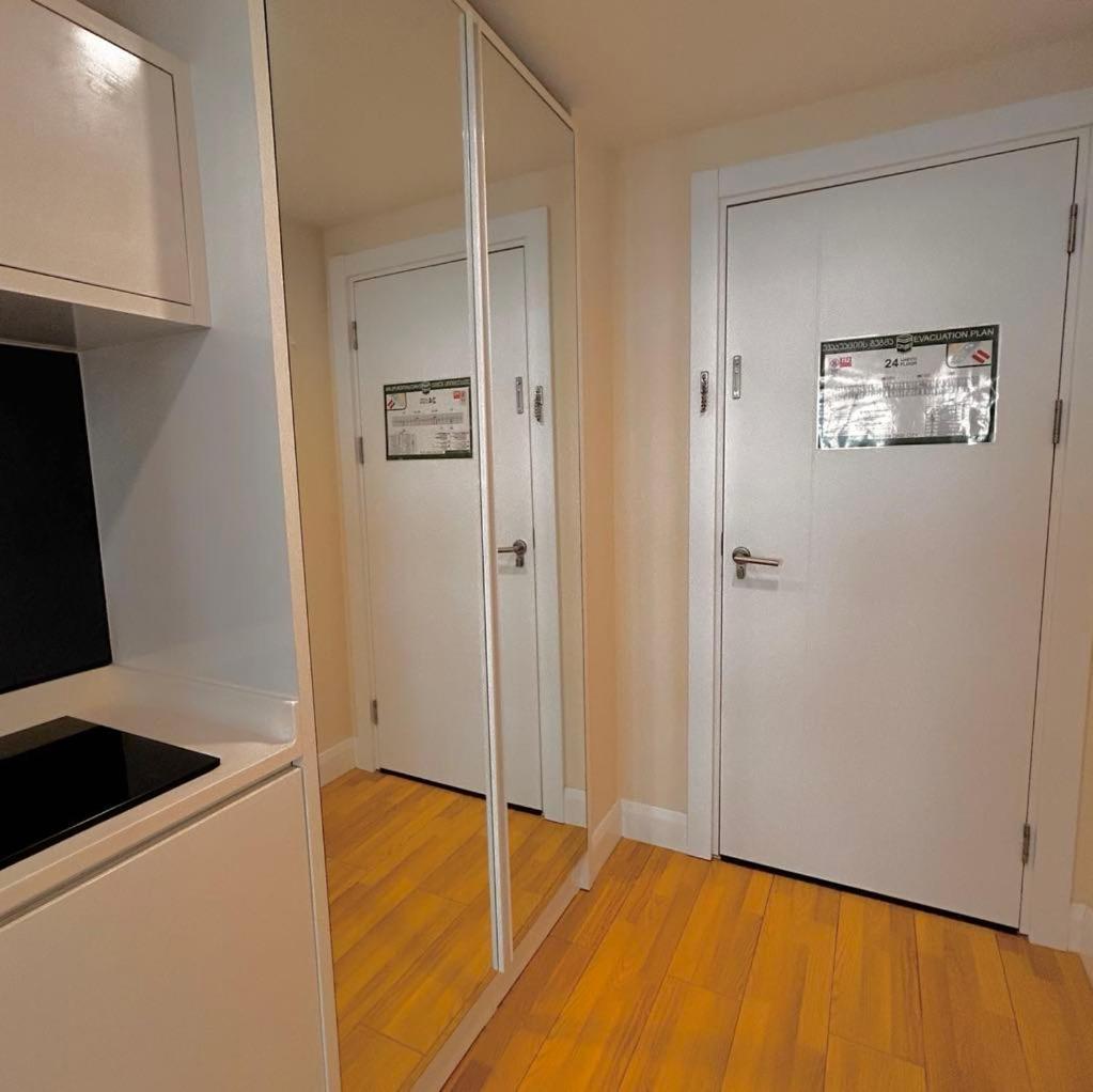 Apartment Twin Towers David バトゥーミ エクステリア 写真
