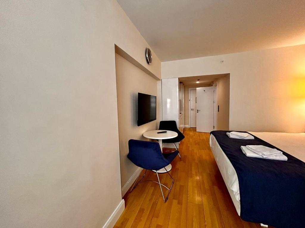 Apartment Twin Towers David バトゥーミ エクステリア 写真