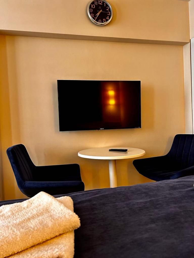 Apartment Twin Towers David バトゥーミ エクステリア 写真