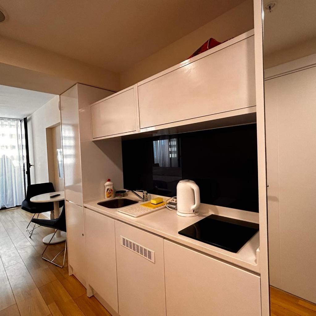 Apartment Twin Towers David バトゥーミ エクステリア 写真