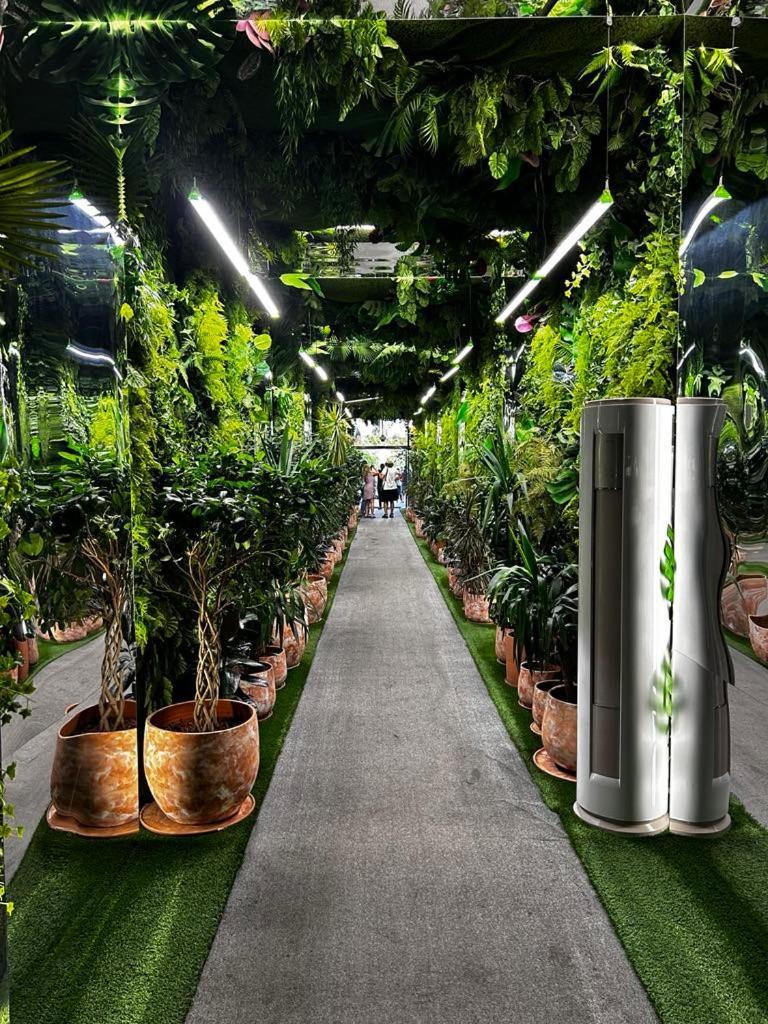 Apartment Twin Towers David バトゥーミ エクステリア 写真