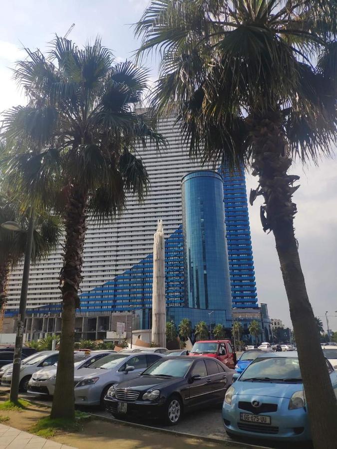 Apartment Twin Towers David バトゥーミ エクステリア 写真